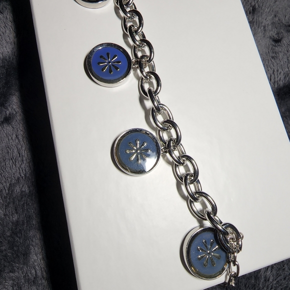 Bracelet- silver and blue - Picture 5 of 5